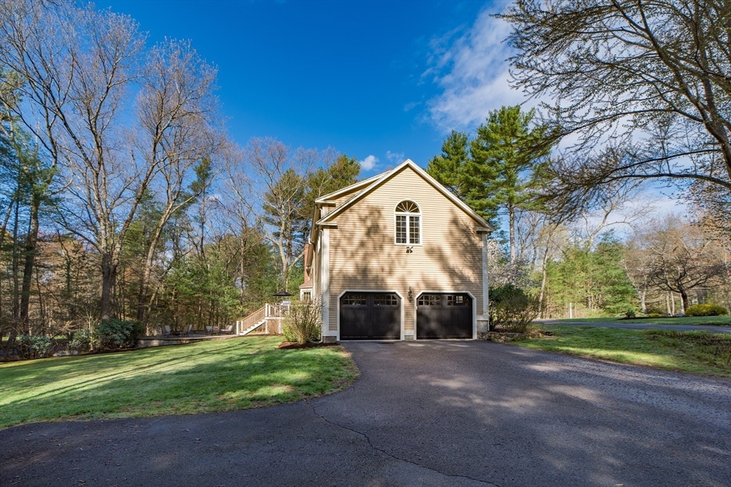 1 Chestnut Ln