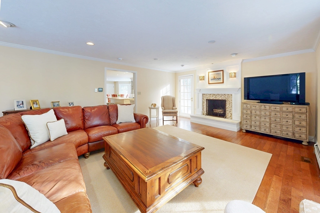 1 Chestnut Ln