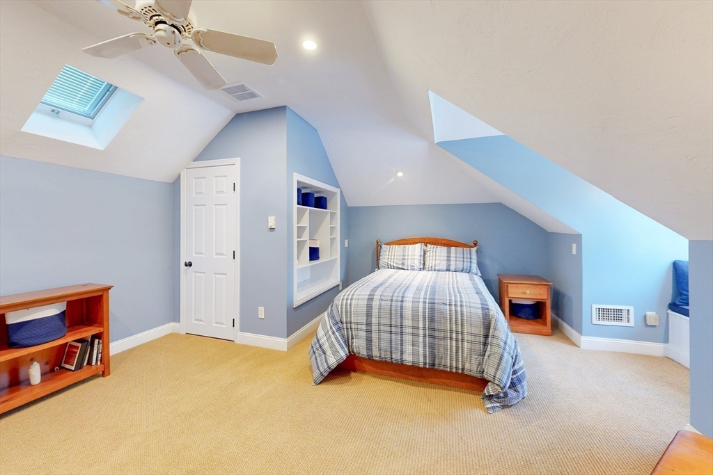 1 Chestnut Ln