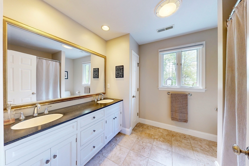 15 Loeffler Ln