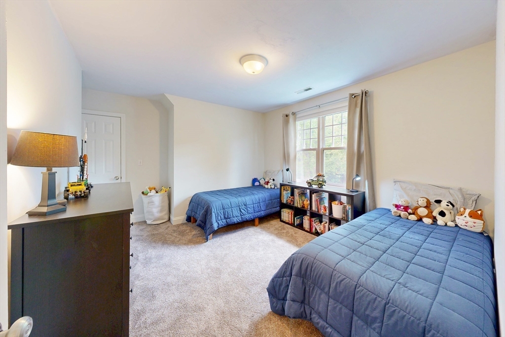 15 Loeffler Ln