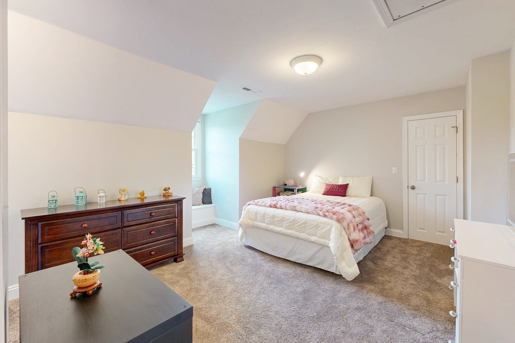 15 Loeffler Ln