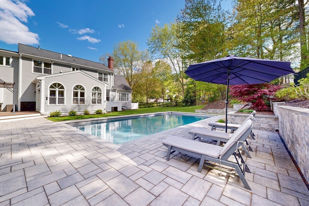 15 Loeffler Ln