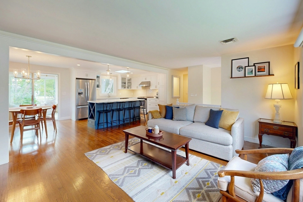 18 Emerson Rd