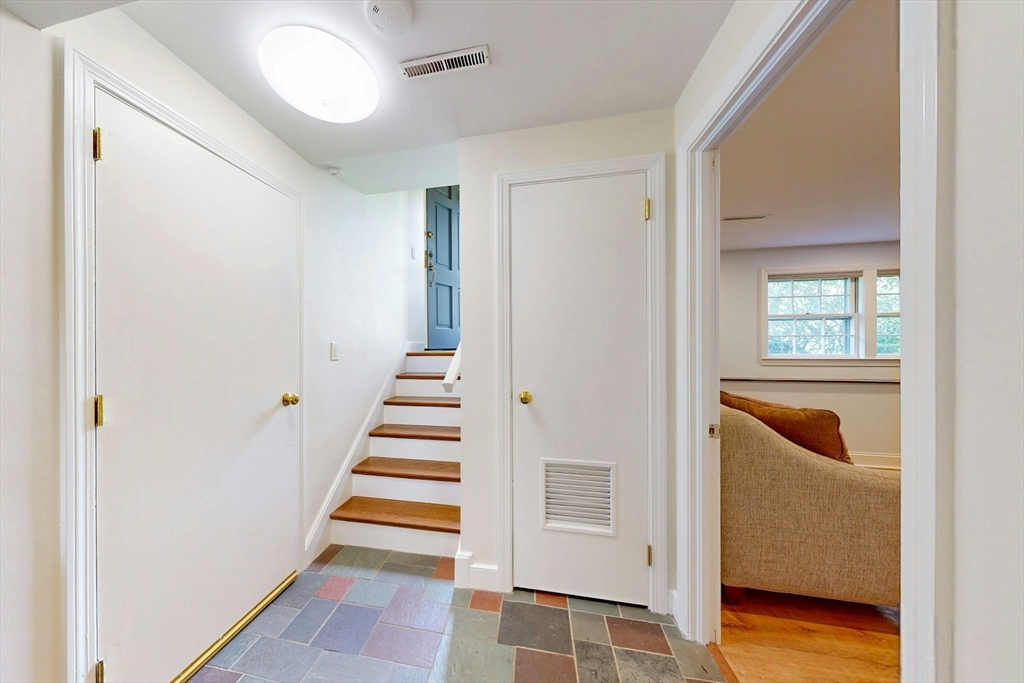 18 Emerson Rd