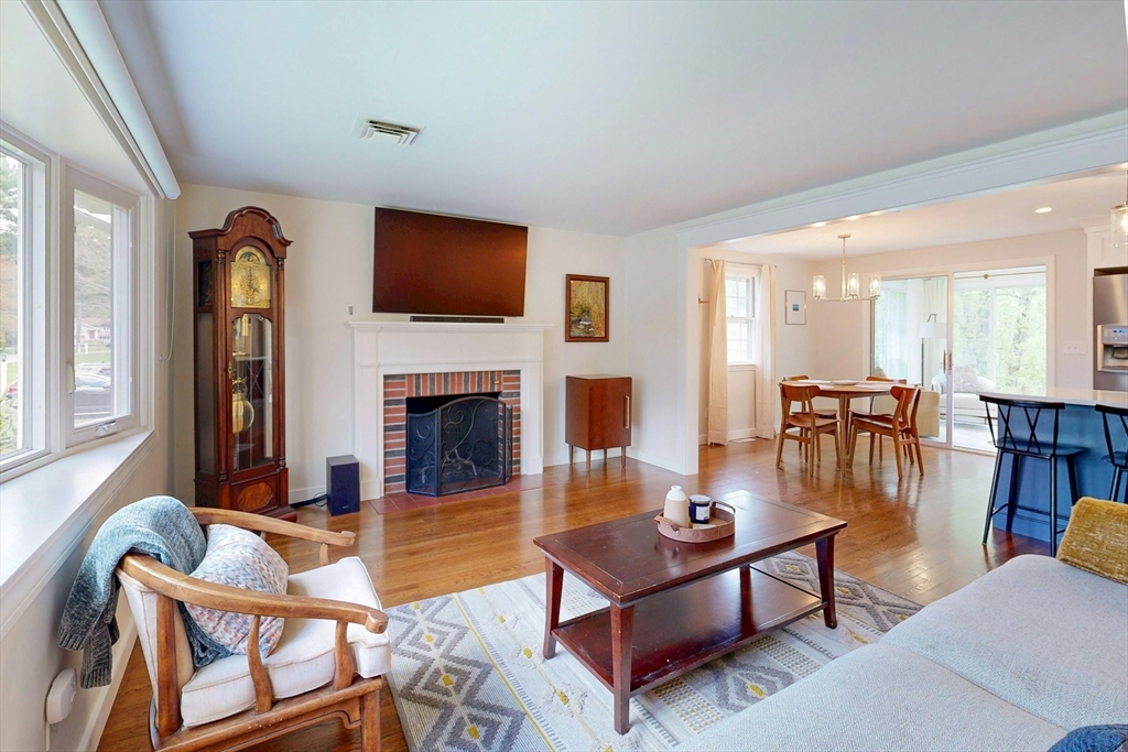 18 Emerson Rd