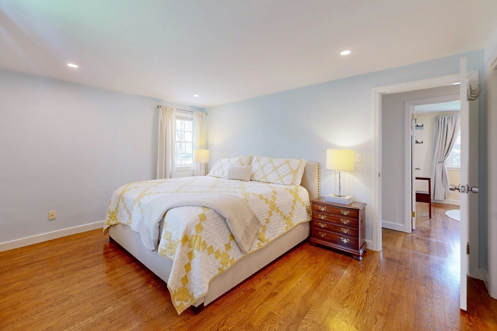18 Emerson Rd