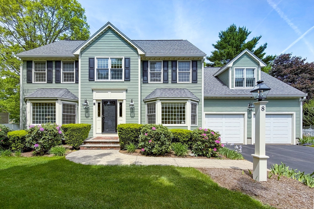 8 Bristol Ln