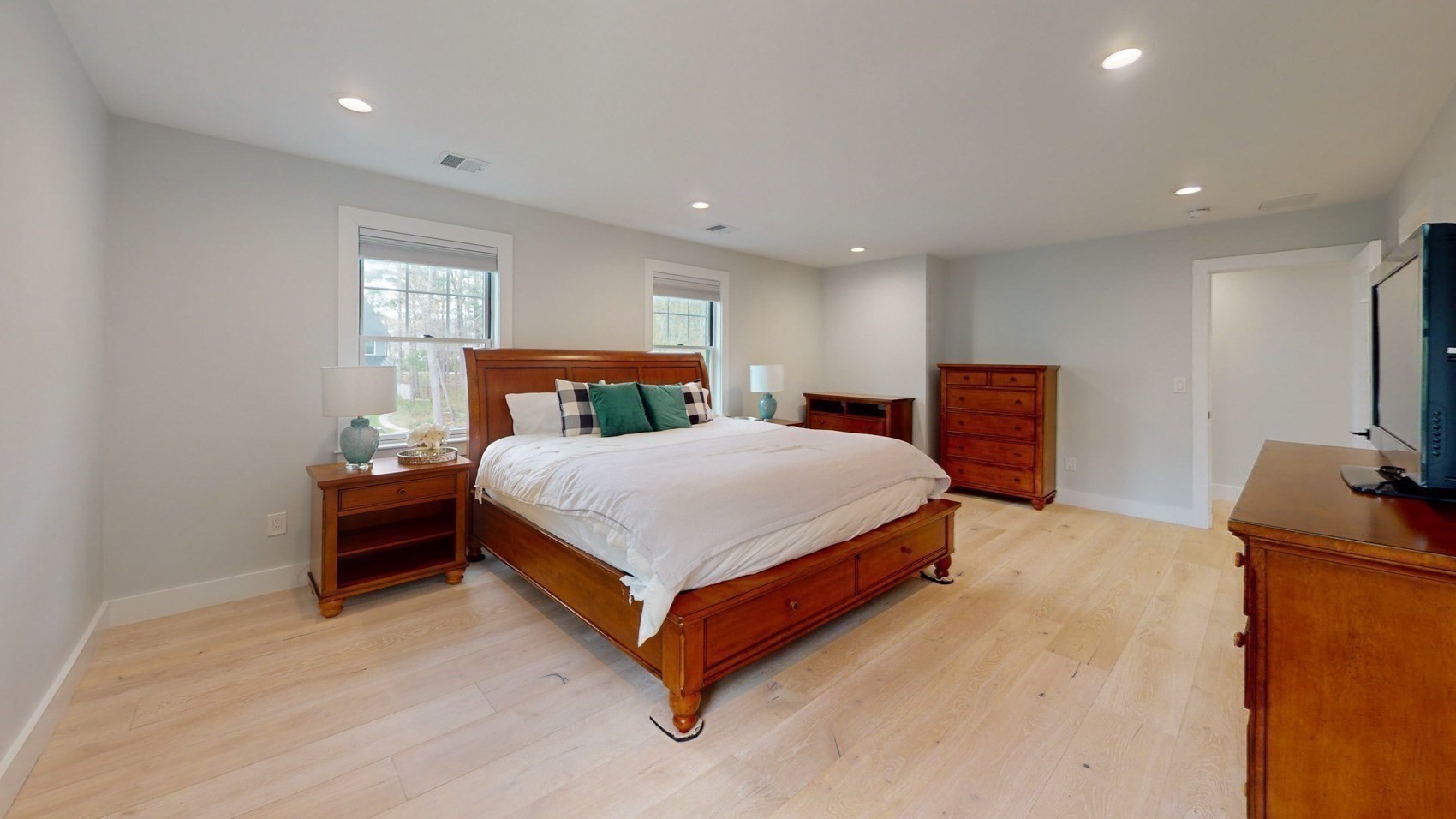 4 Lincoln Ct