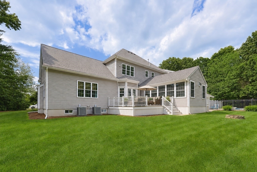 10 Weston Ave
