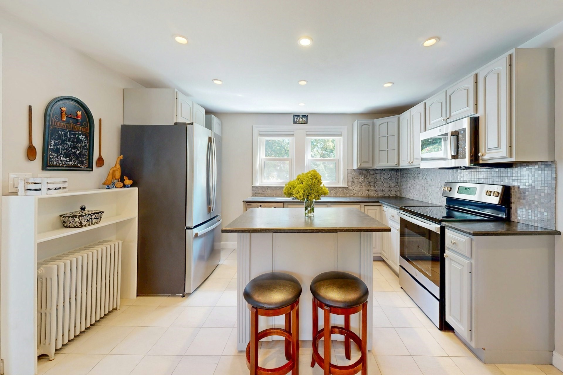 3 Remsen Ave
