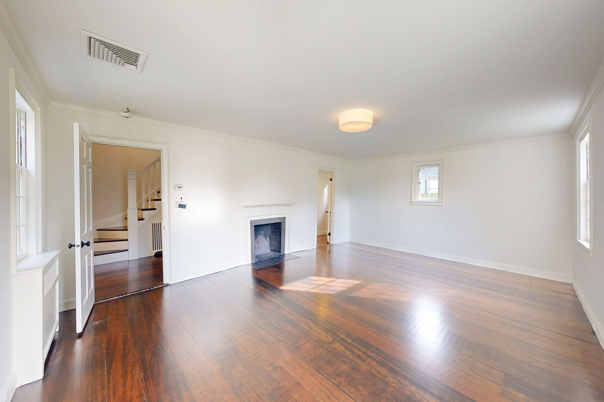 157 Centre St