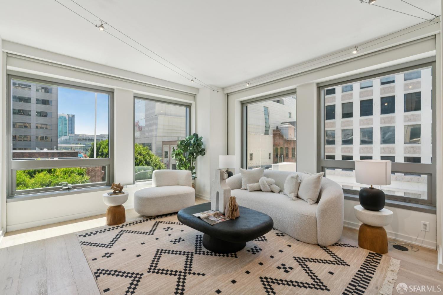 1 Hawthorne Street # 4H