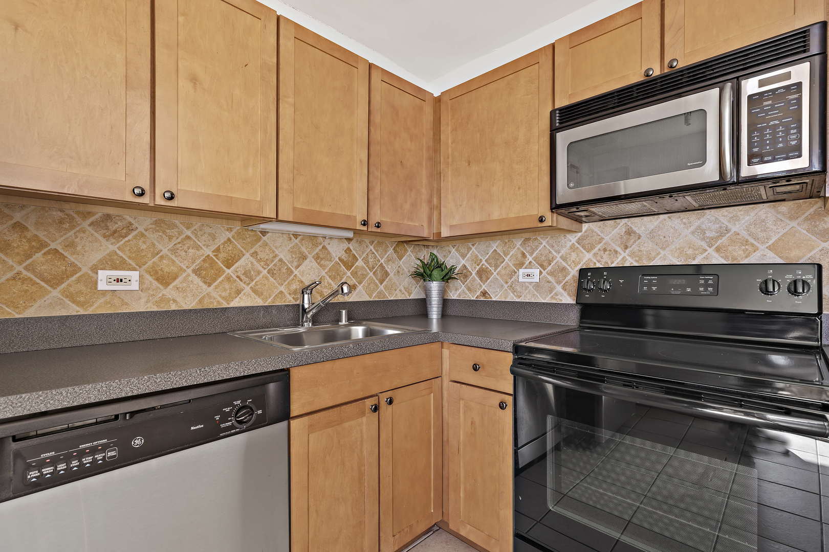 655 W Irving Park Road Unit: 4313