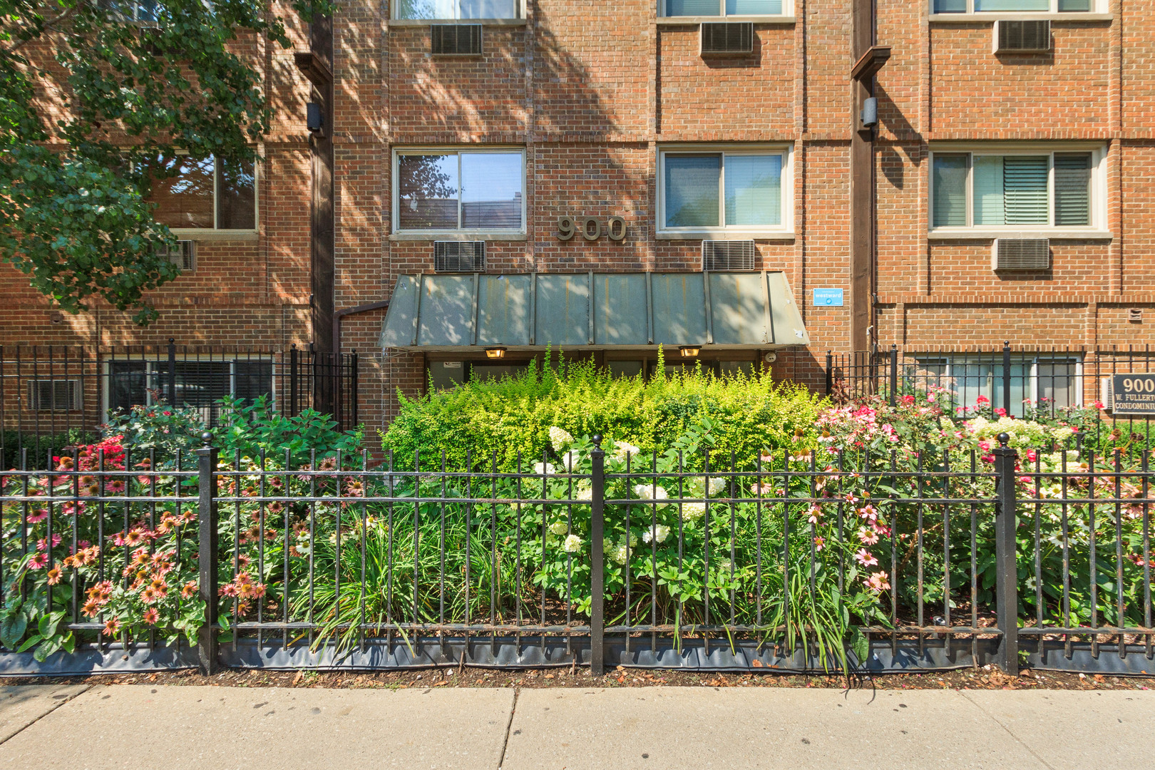 900 W Fullerton Avenue Unit: 5B
