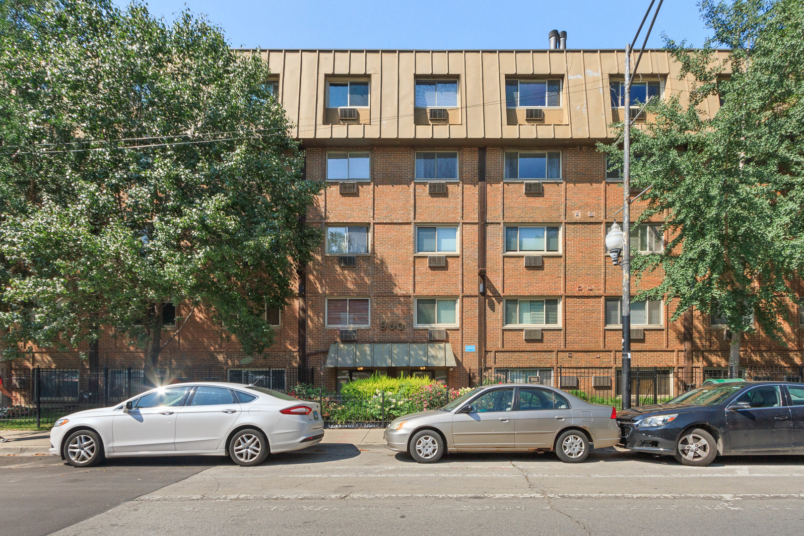 900 W Fullerton Avenue Unit: 5B