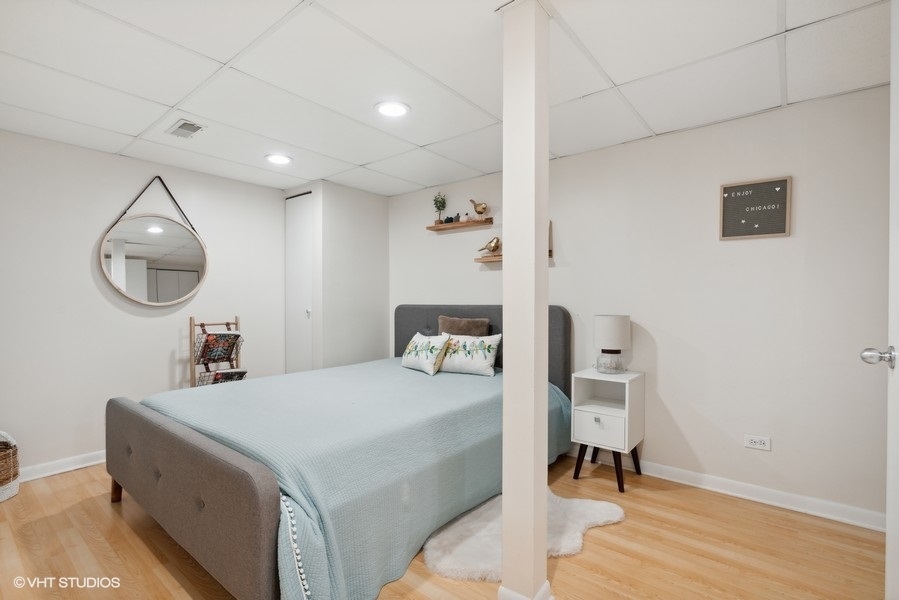 2306 N Greenview Avenue