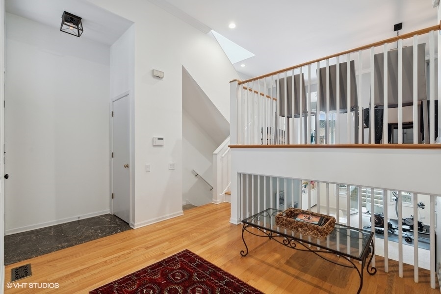 2306 N Greenview Avenue