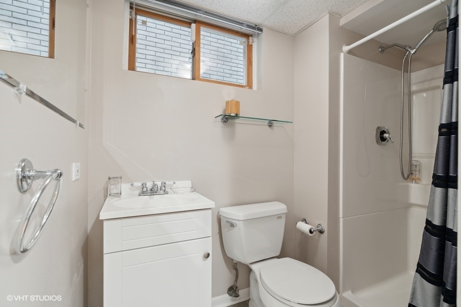 2306 N Greenview Avenue