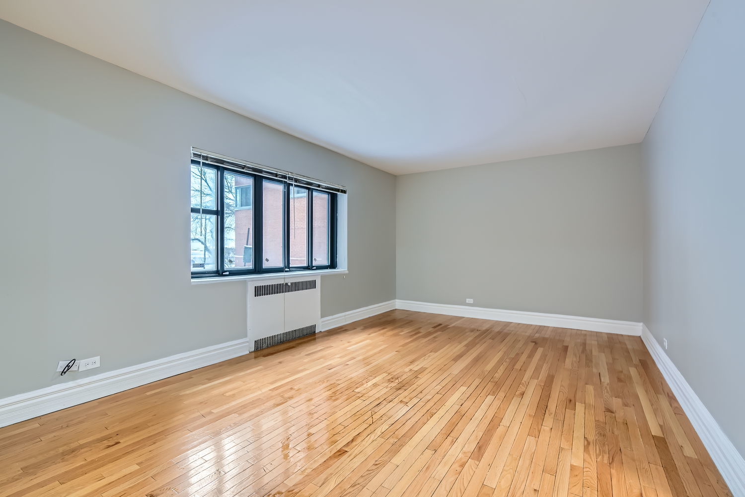 5052 N Marine Drive Unit: D1