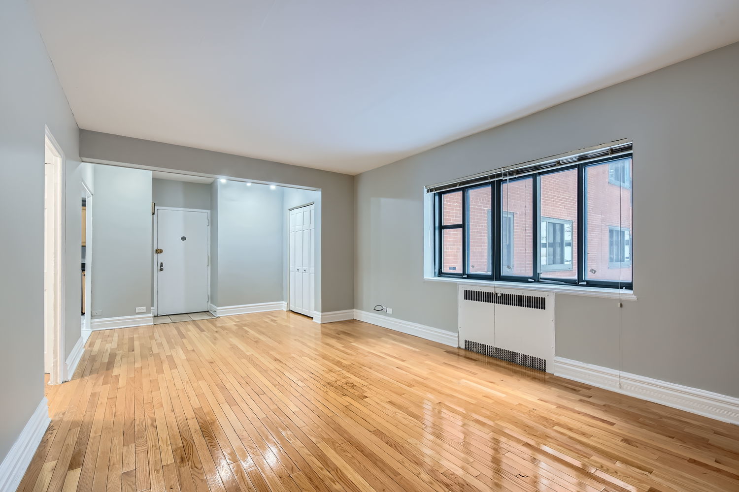 5052 N Marine Drive Unit: D1