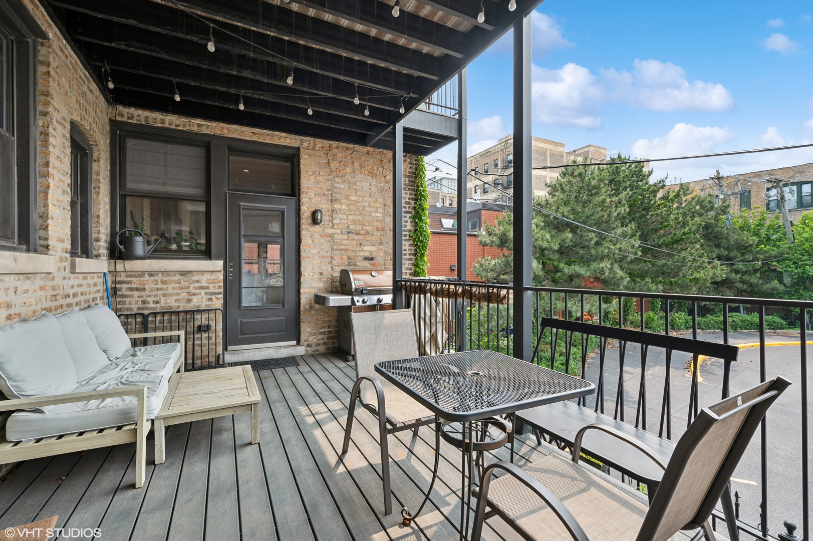 733 W Waveland Avenue Unit: 1