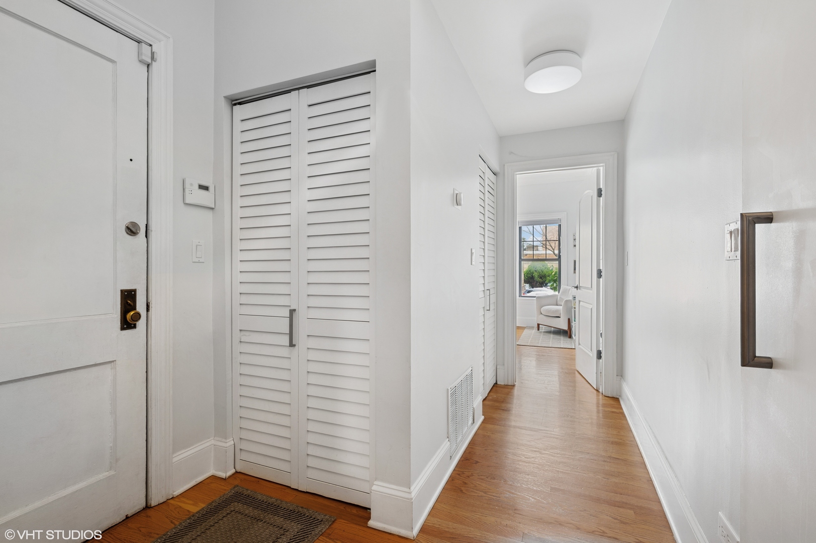 733 W Waveland Avenue Unit: 1