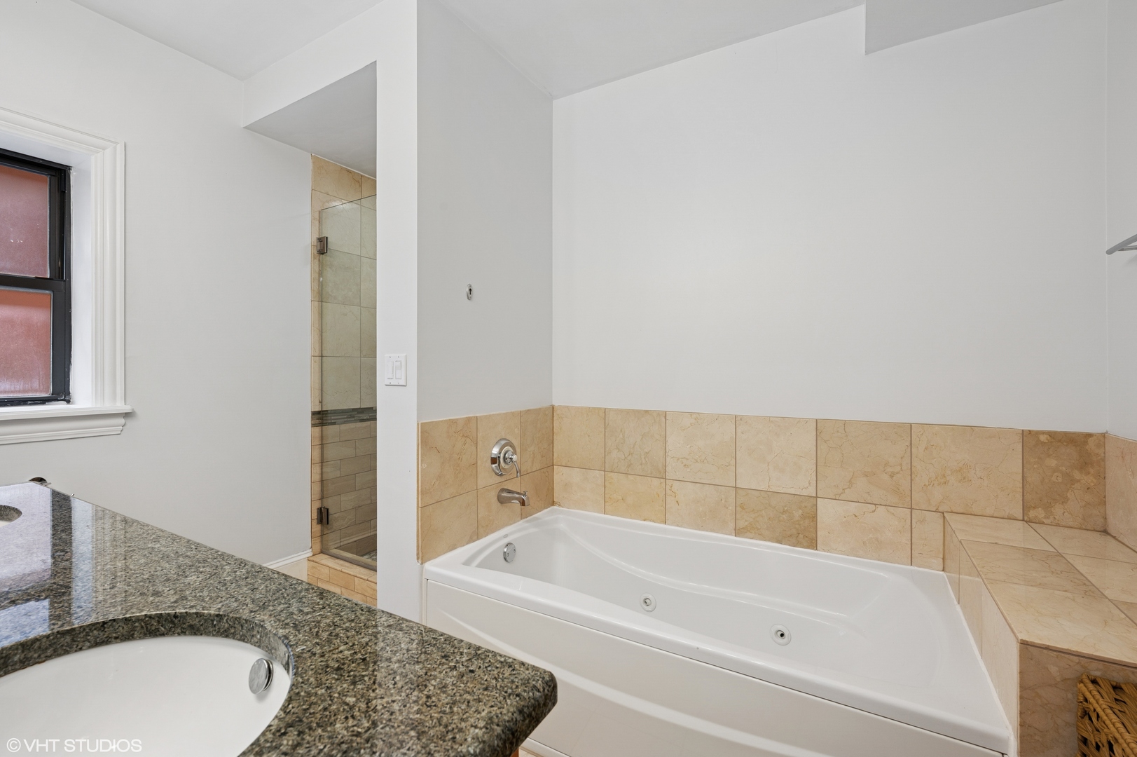 733 W Waveland Avenue Unit: 1