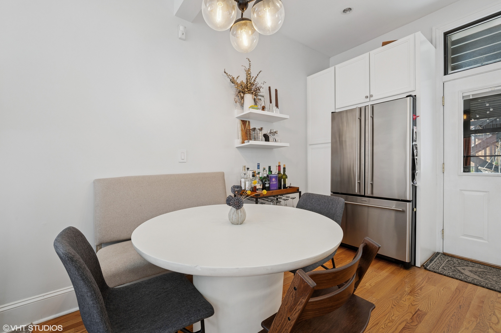 733 W Waveland Avenue Unit: 1