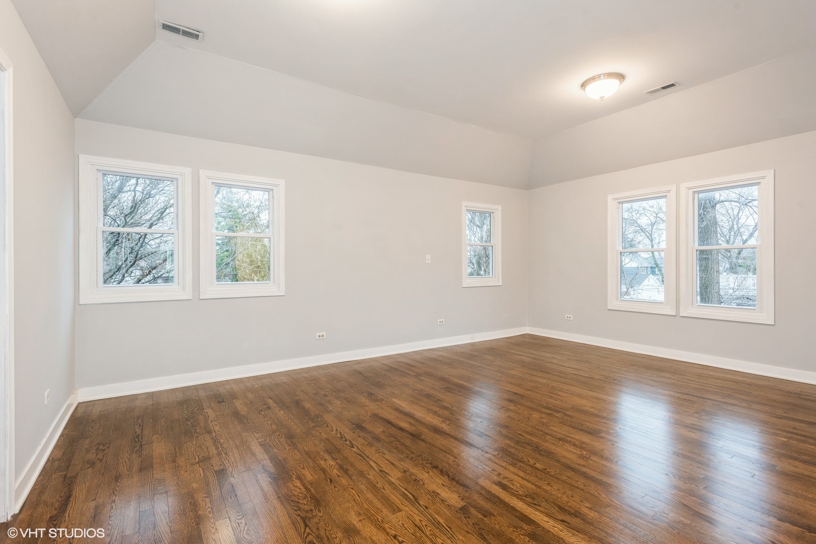261 N Evergreen Avenue