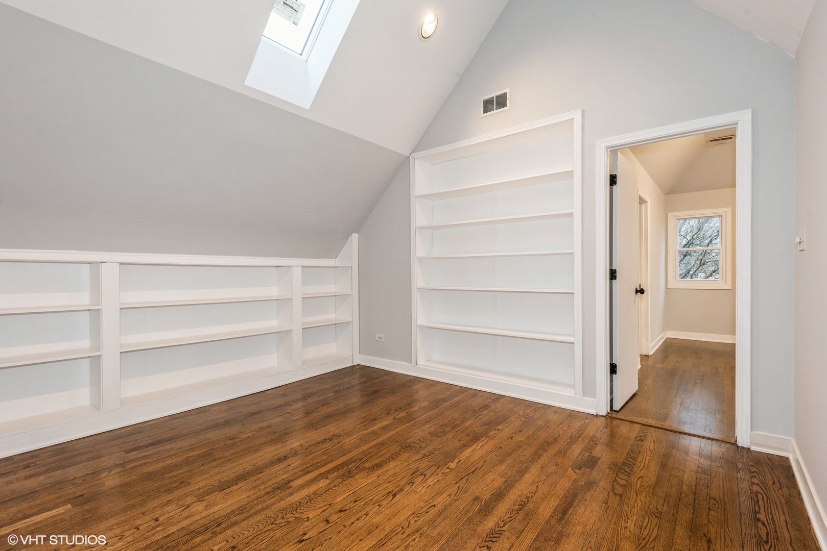 261 N Evergreen Avenue