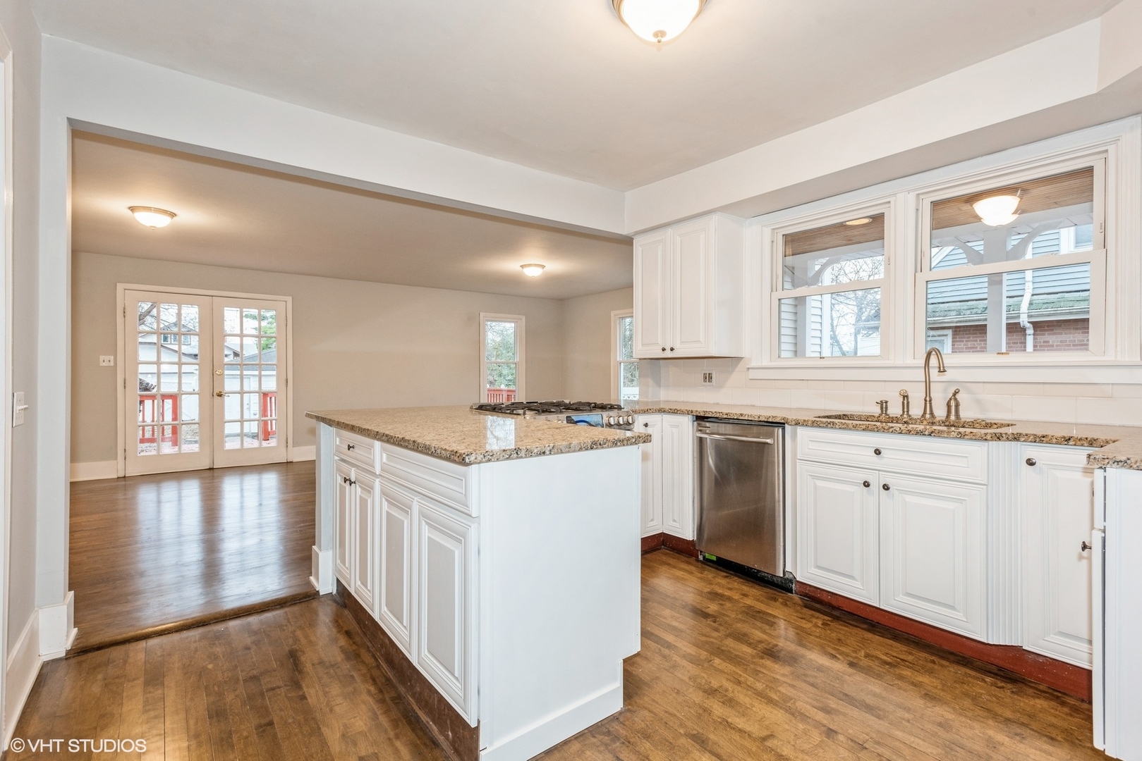 261 N Evergreen Avenue