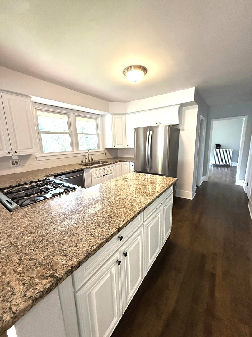 261 N Evergreen Avenue