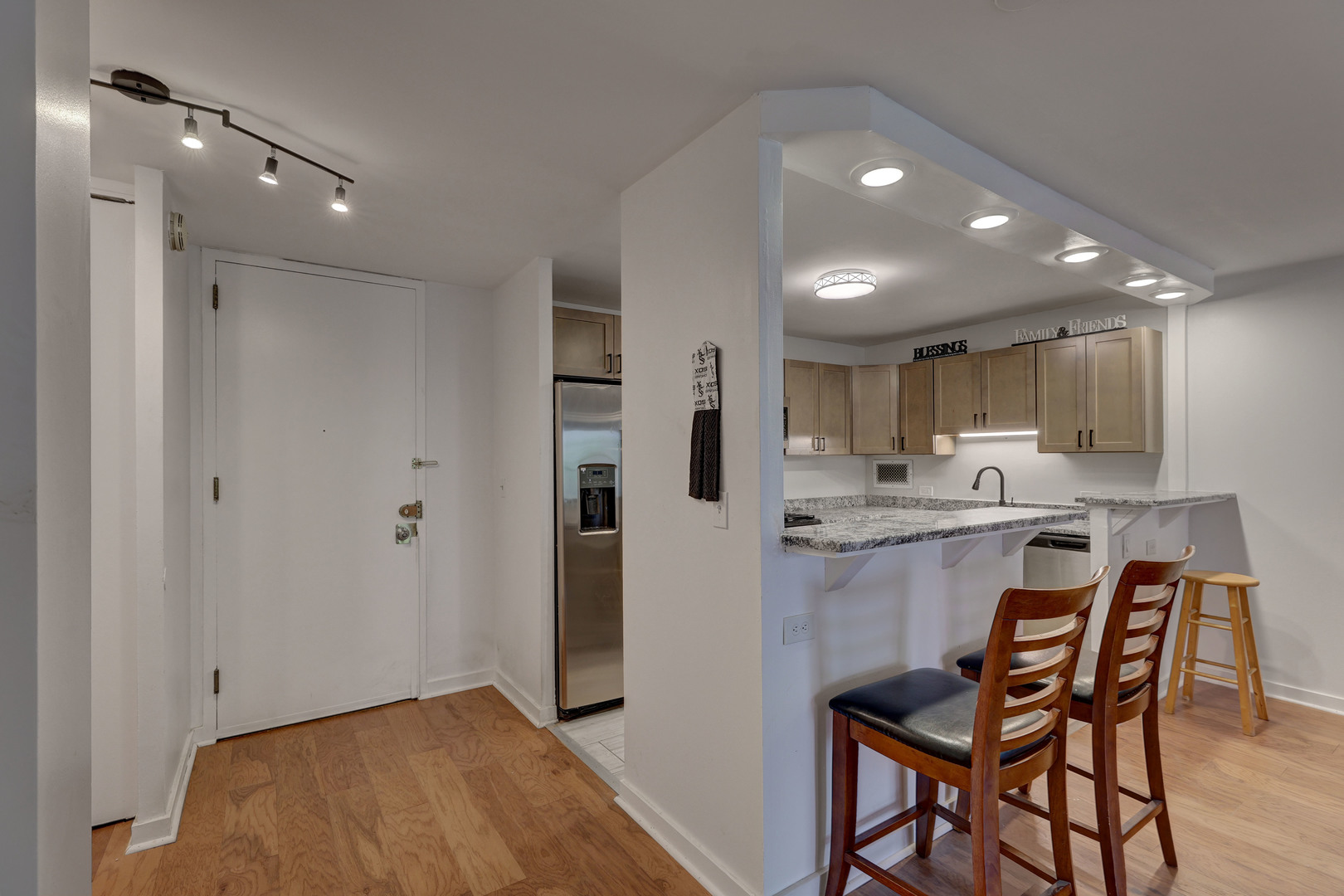 2941 S Michigan Avenue Unit: 305