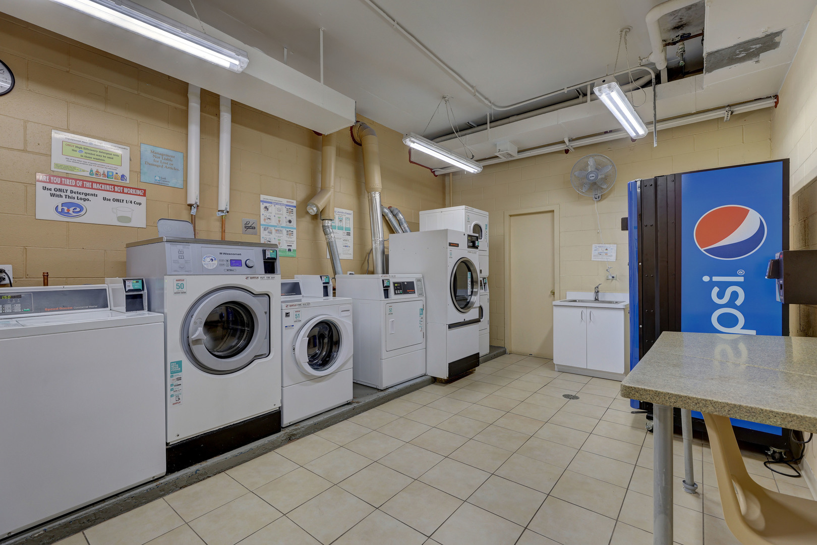 2941 S Michigan Avenue Unit: 305