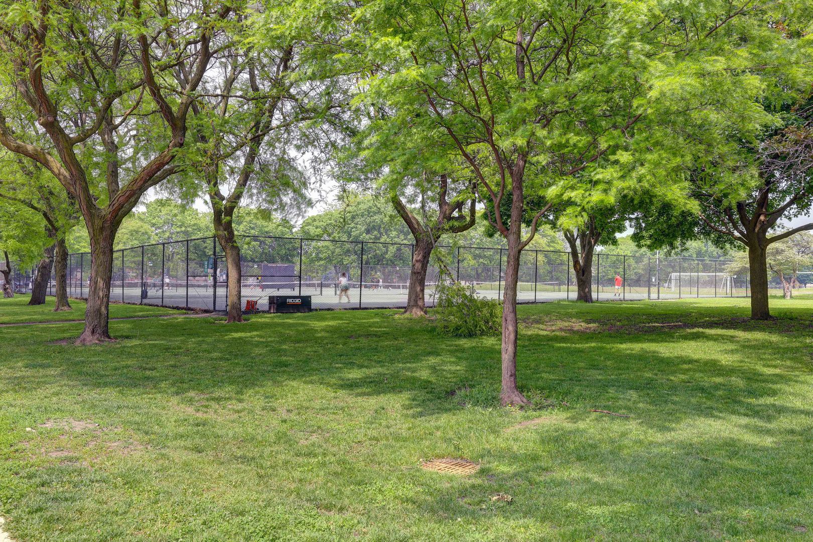 2941 S Michigan Avenue Unit: 305