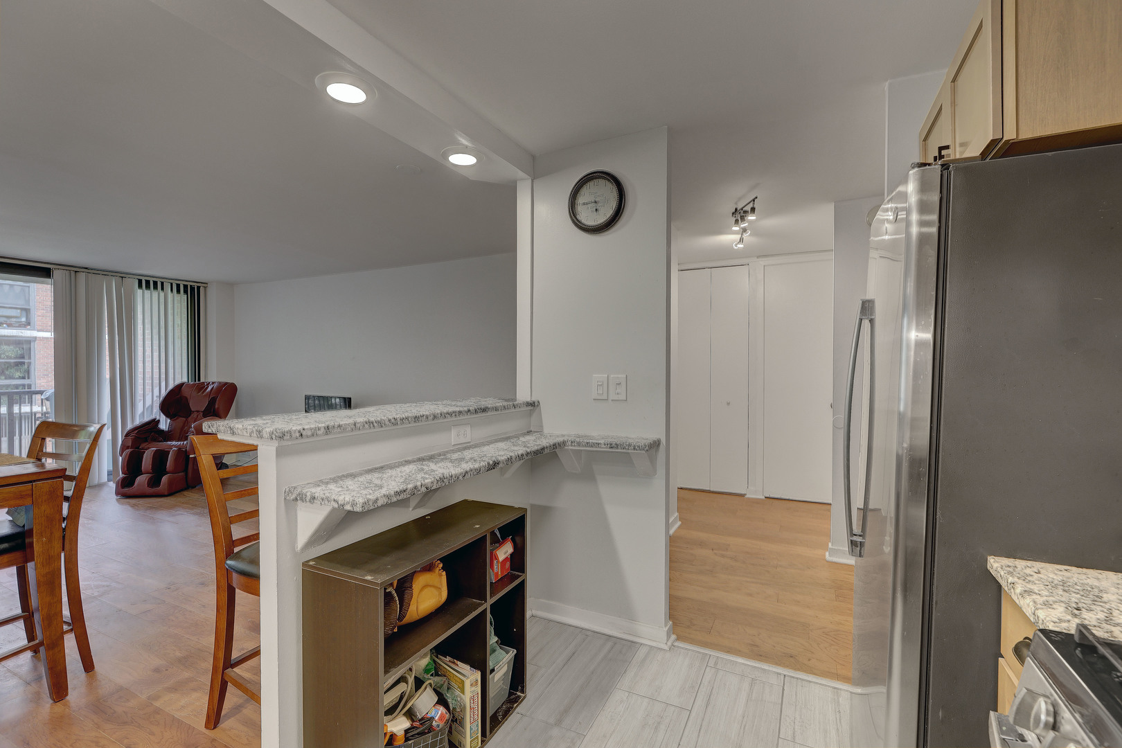 2941 S Michigan Avenue Unit: 305