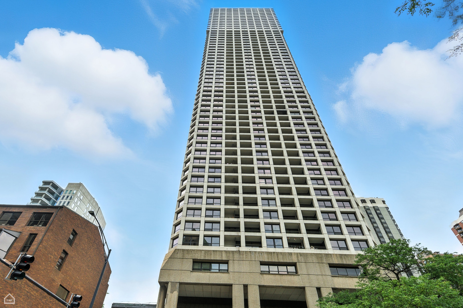 1030 N STATE Street Unit: 11M