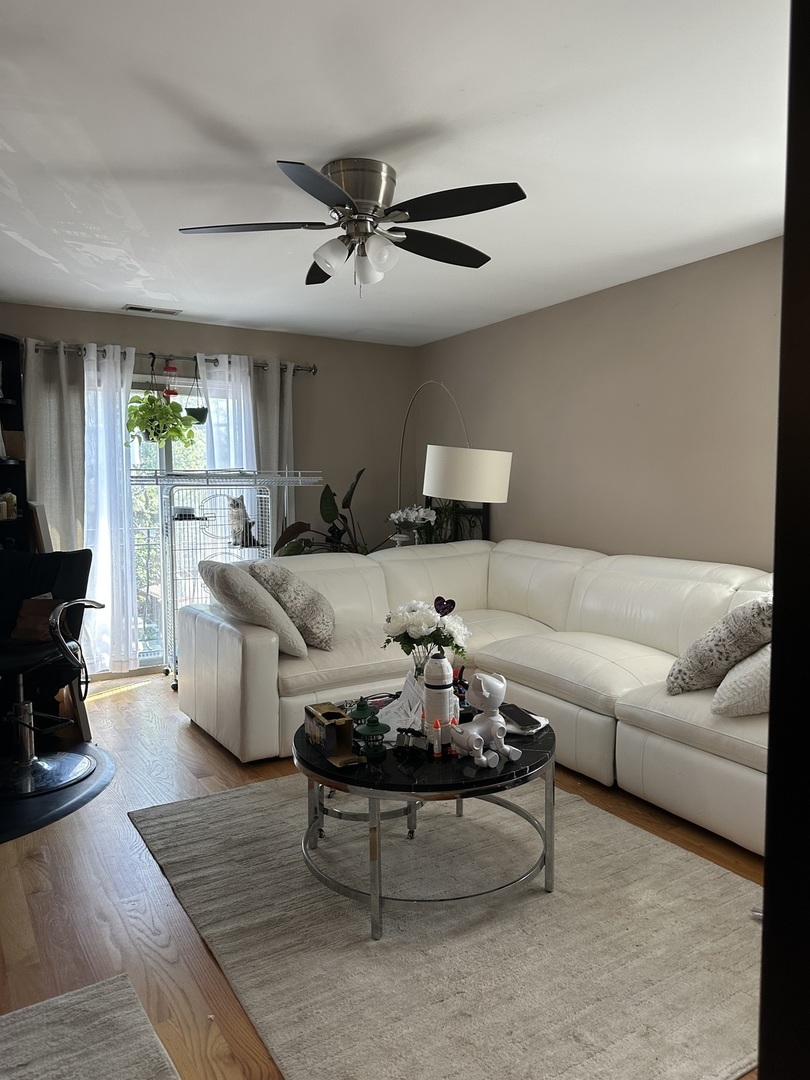 3439 Ridgeland Avenue Unit: 302