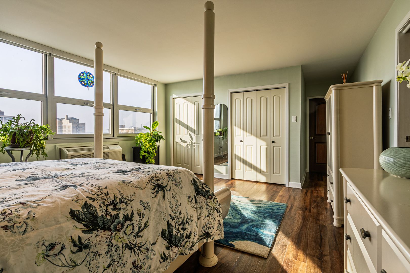 6145 N Sheridan Road Unit: 12D