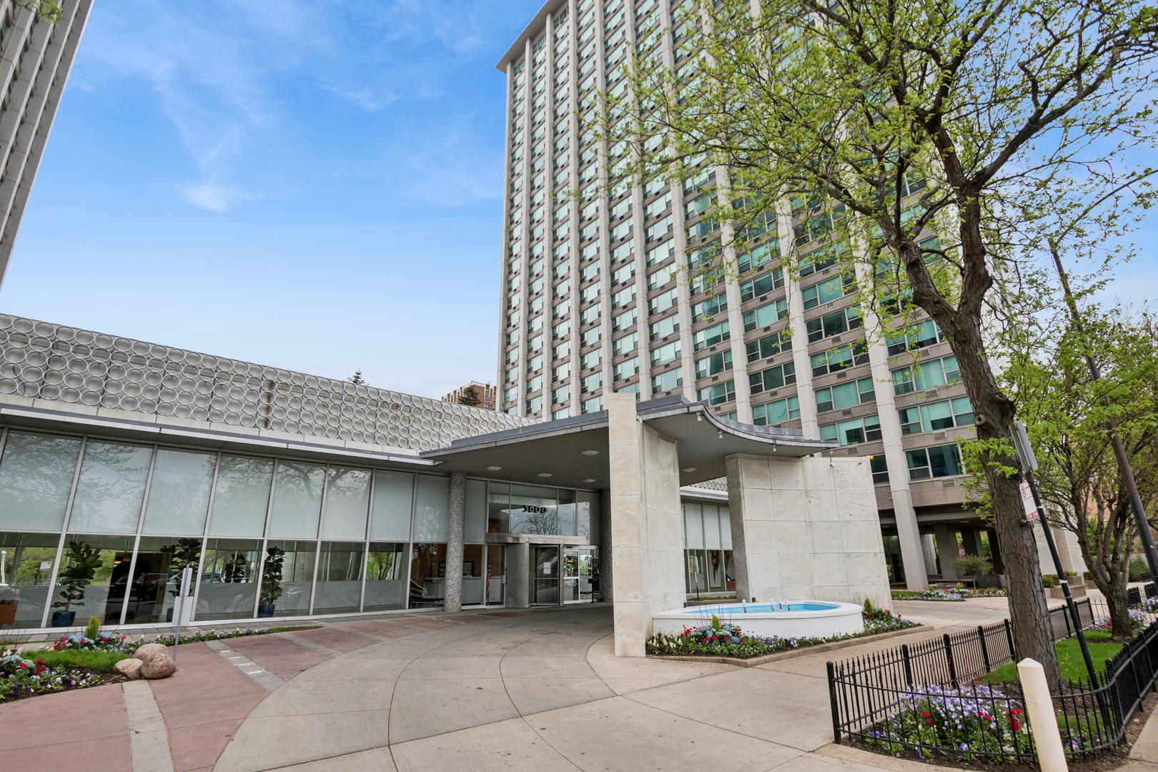3600 N Lake Shore Drive Unit: 523