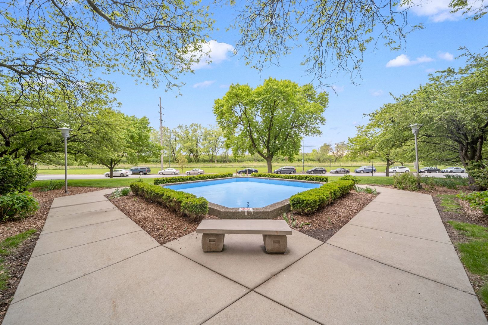 7033 N KEDZIE Avenue Unit: 815