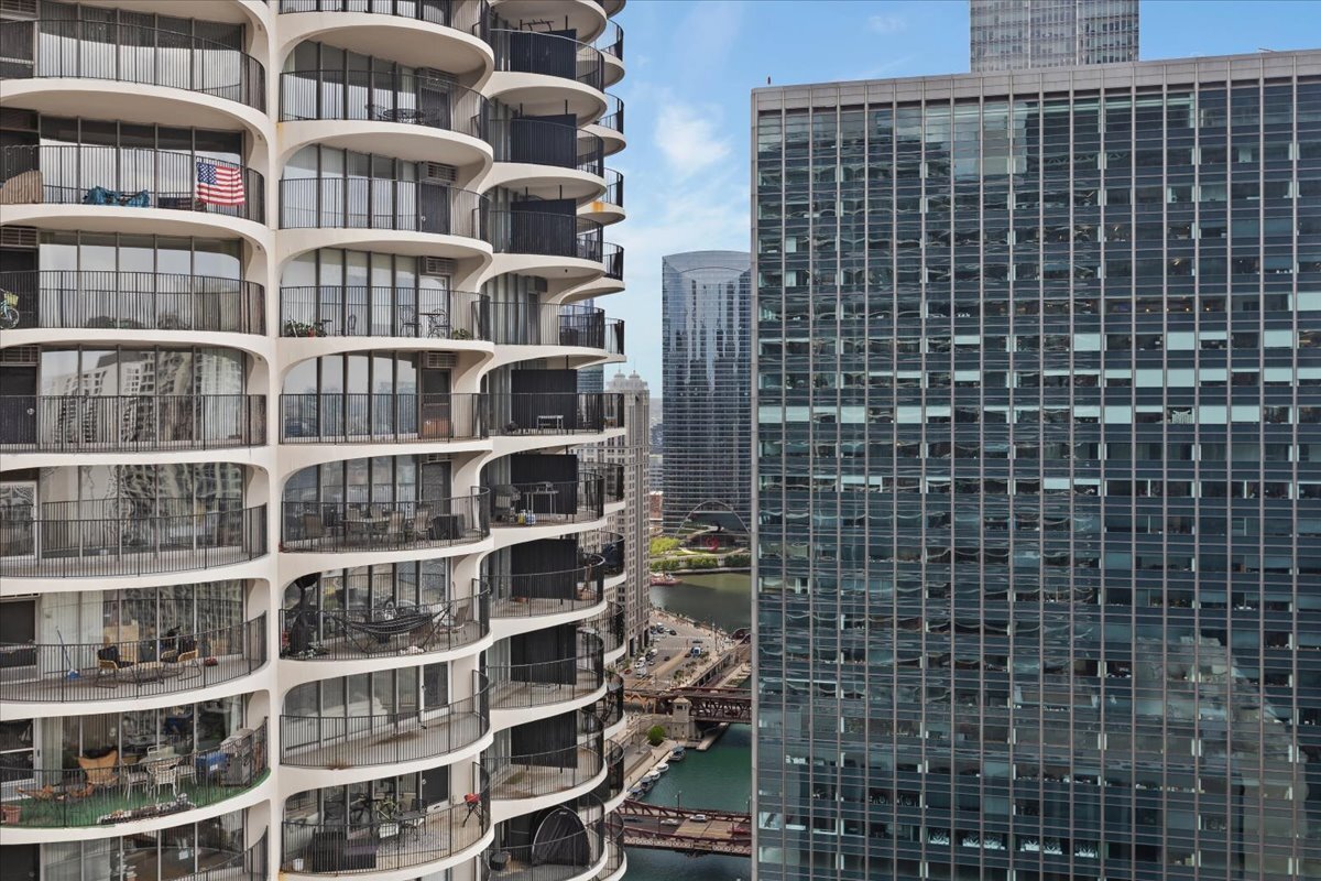 300 N State Street Unit: 4326