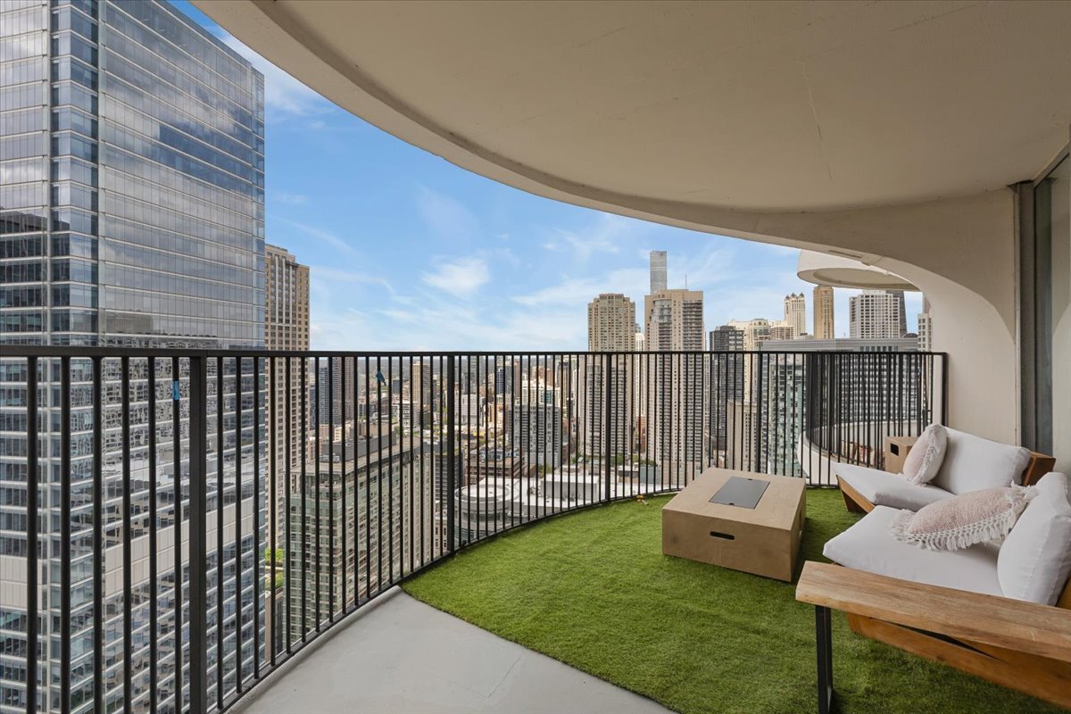 300 N State Street Unit: 4326