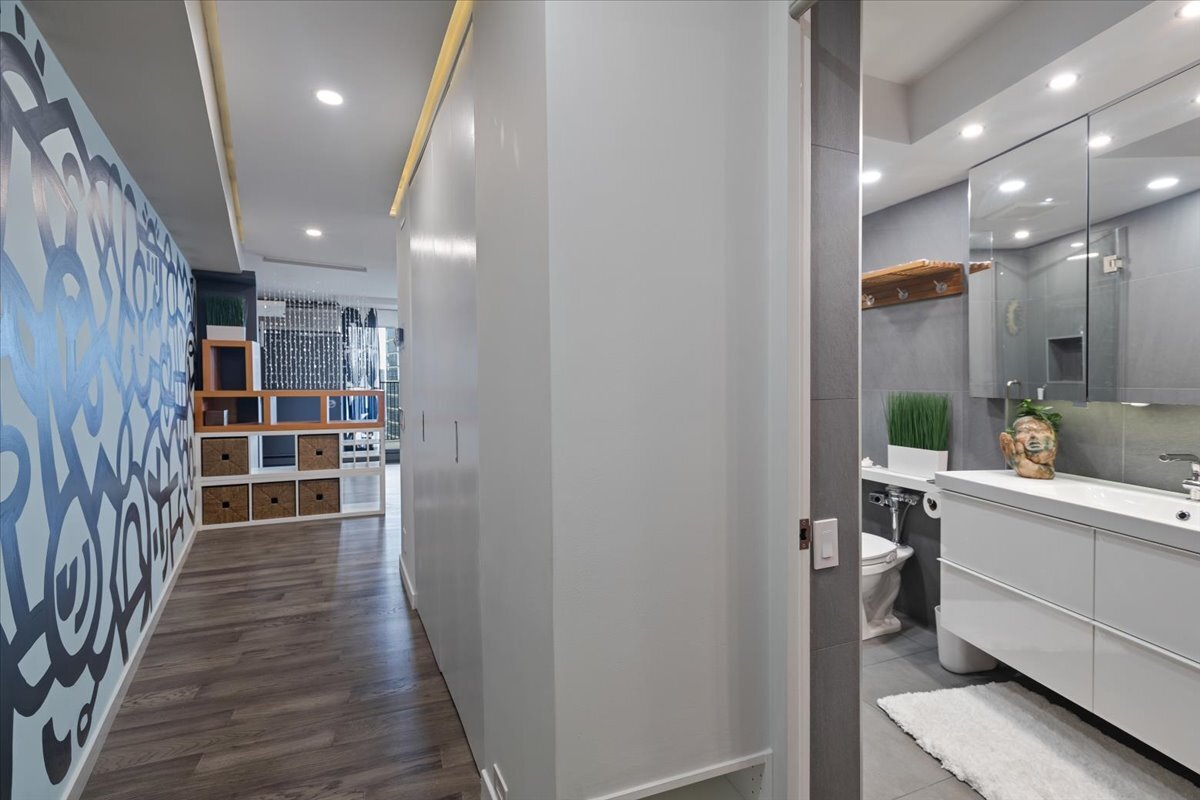 300 N State Street Unit: 4326