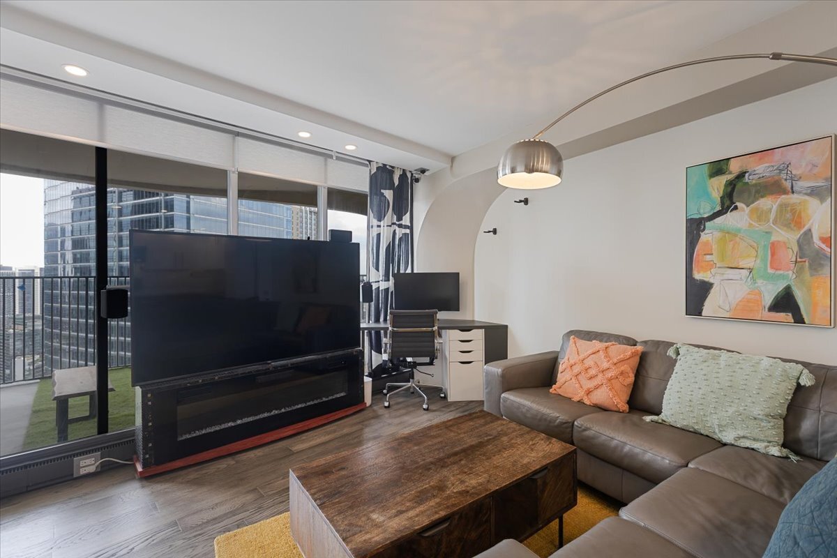 300 N State Street Unit: 4326