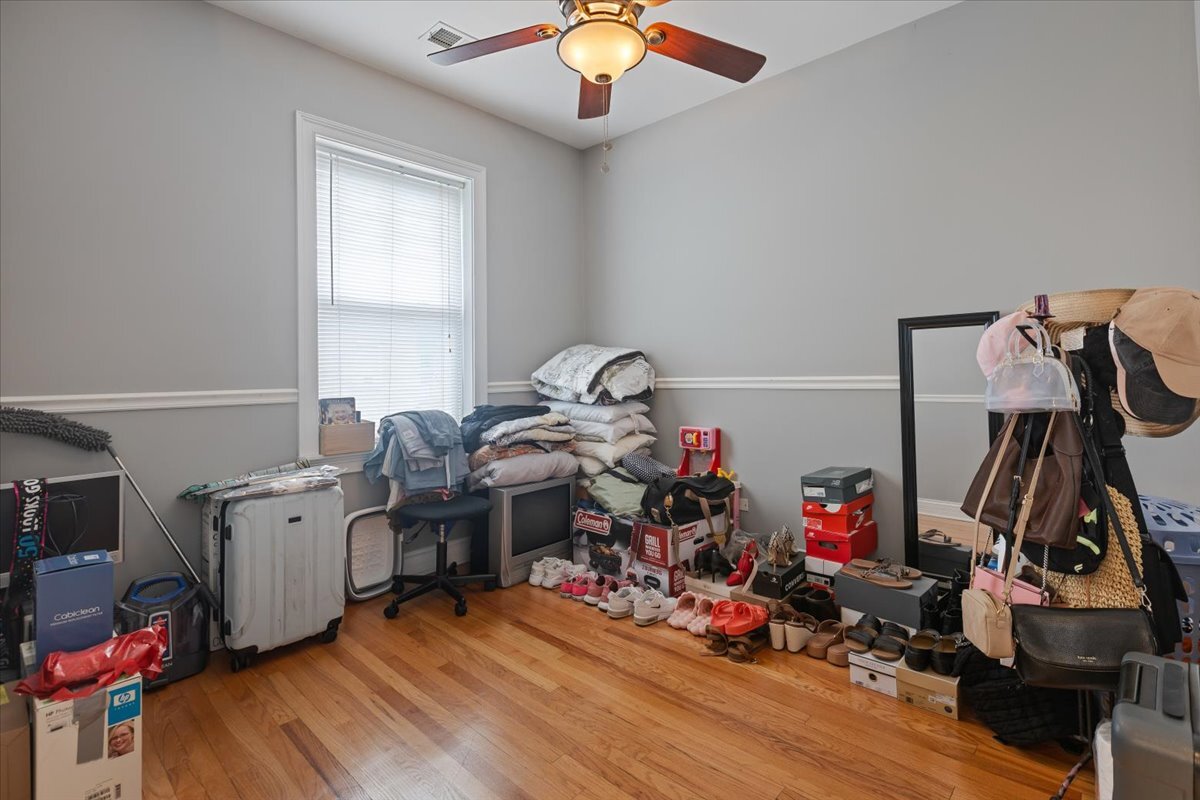 7050 N Damen Avenue Unit: 3S