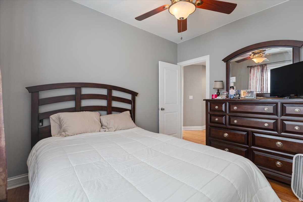 7050 N Damen Avenue Unit: 3S