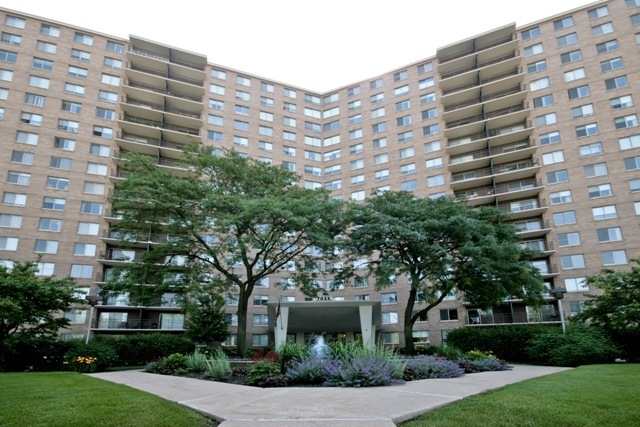 7033 N Kedzie Avenue Unit: 1410