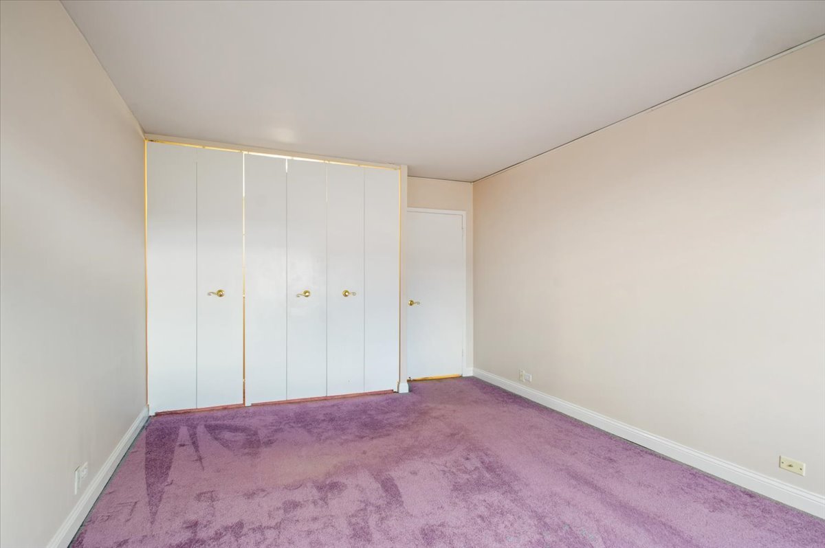 7033 N Kedzie Avenue Unit: 1410